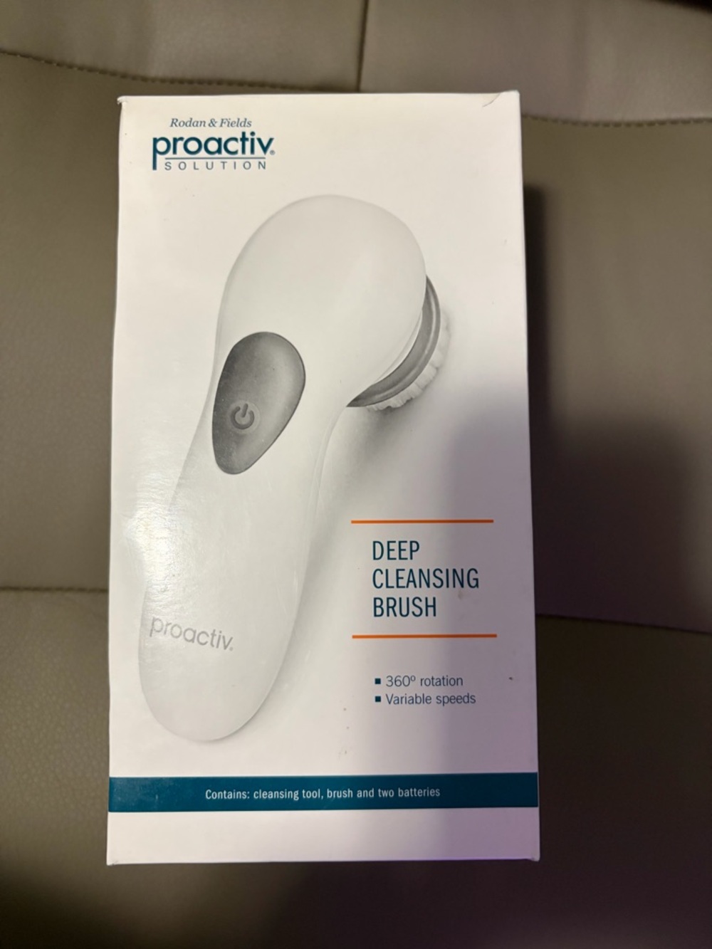 BRAND NEW WITH ORIGINAL BOX THE PROACTIV  RODAN & FIELDS DEEP CLEANSING BRUSH